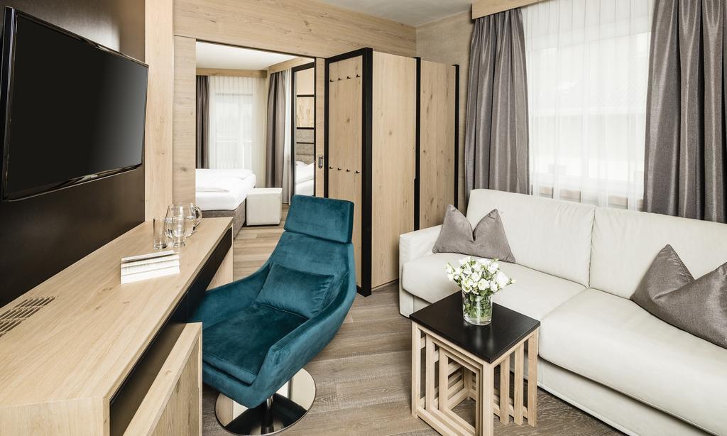 Hotel Prokulus Naturns Bagian luar foto